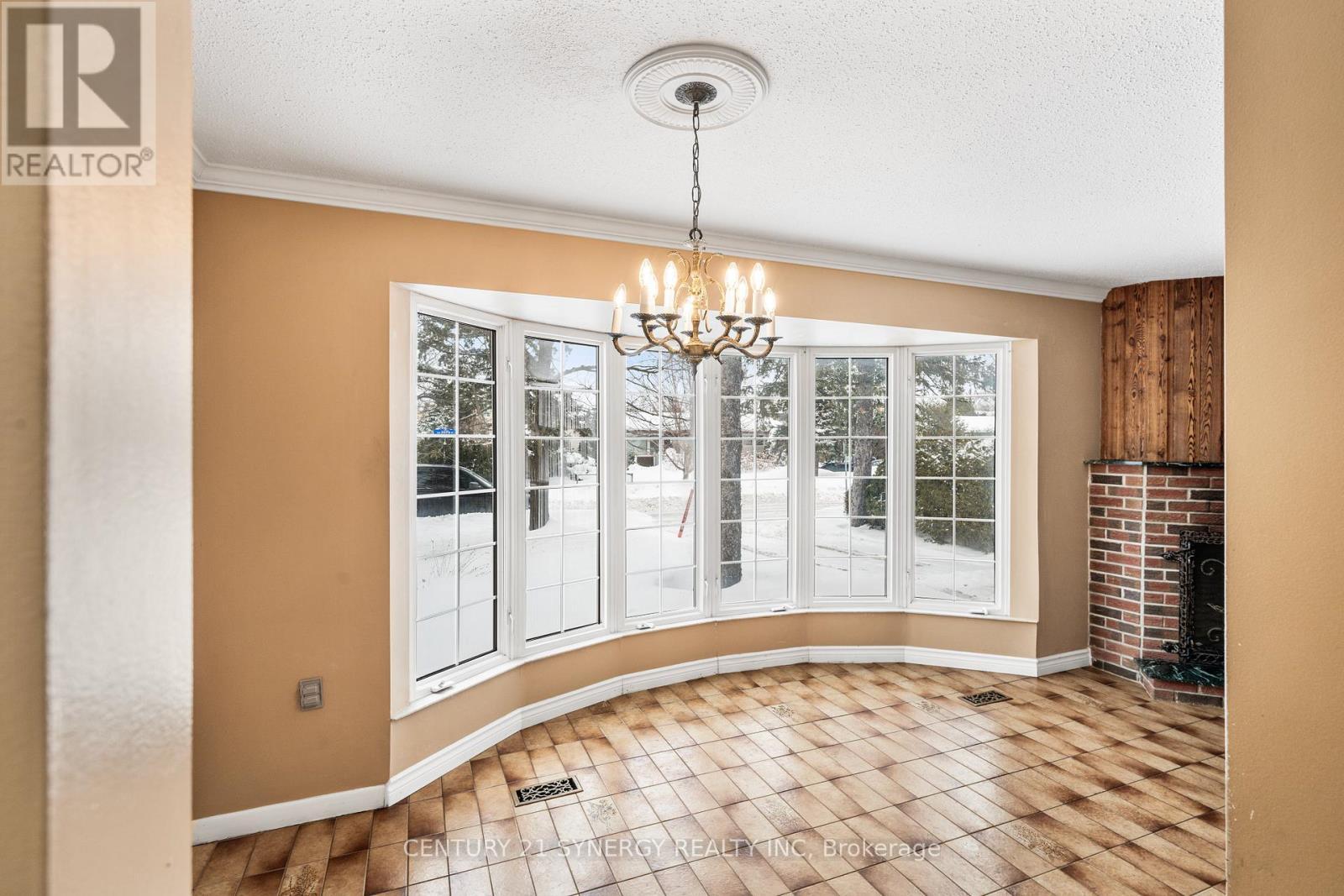 2414 Joliffe Street, Ottawa, ON - Indoor Photo Showing Other Room