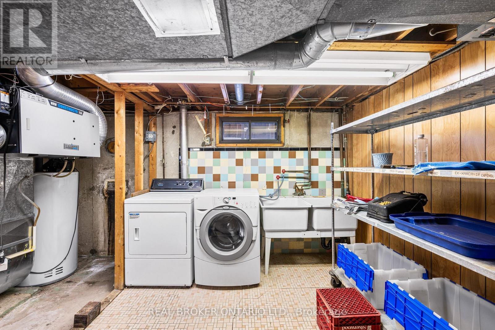 2414 Joliffe Street, Ottawa, ON - Indoor Photo Showing Laundry Room