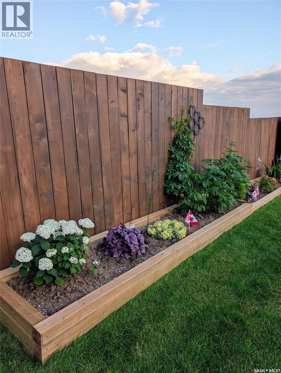 403 Eldorado Street, Warman, SK - Outdoor