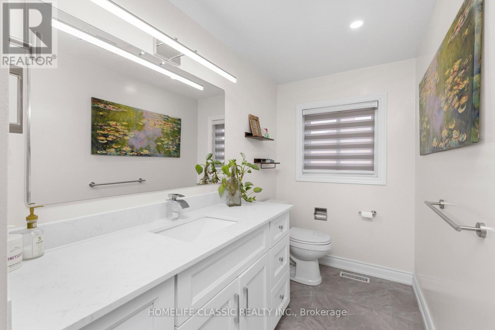 521 Sundown Crescent, Pickering, ON - Indoor Photo Showing Bathroom