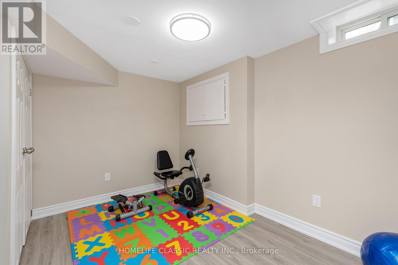 521 Sundown Crescent, Pickering, ON - Indoor Photo Showing Other Room