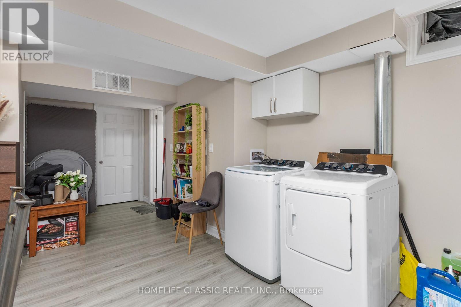 521 Sundown Crescent, Pickering, ON - Indoor Photo Showing Laundry Room