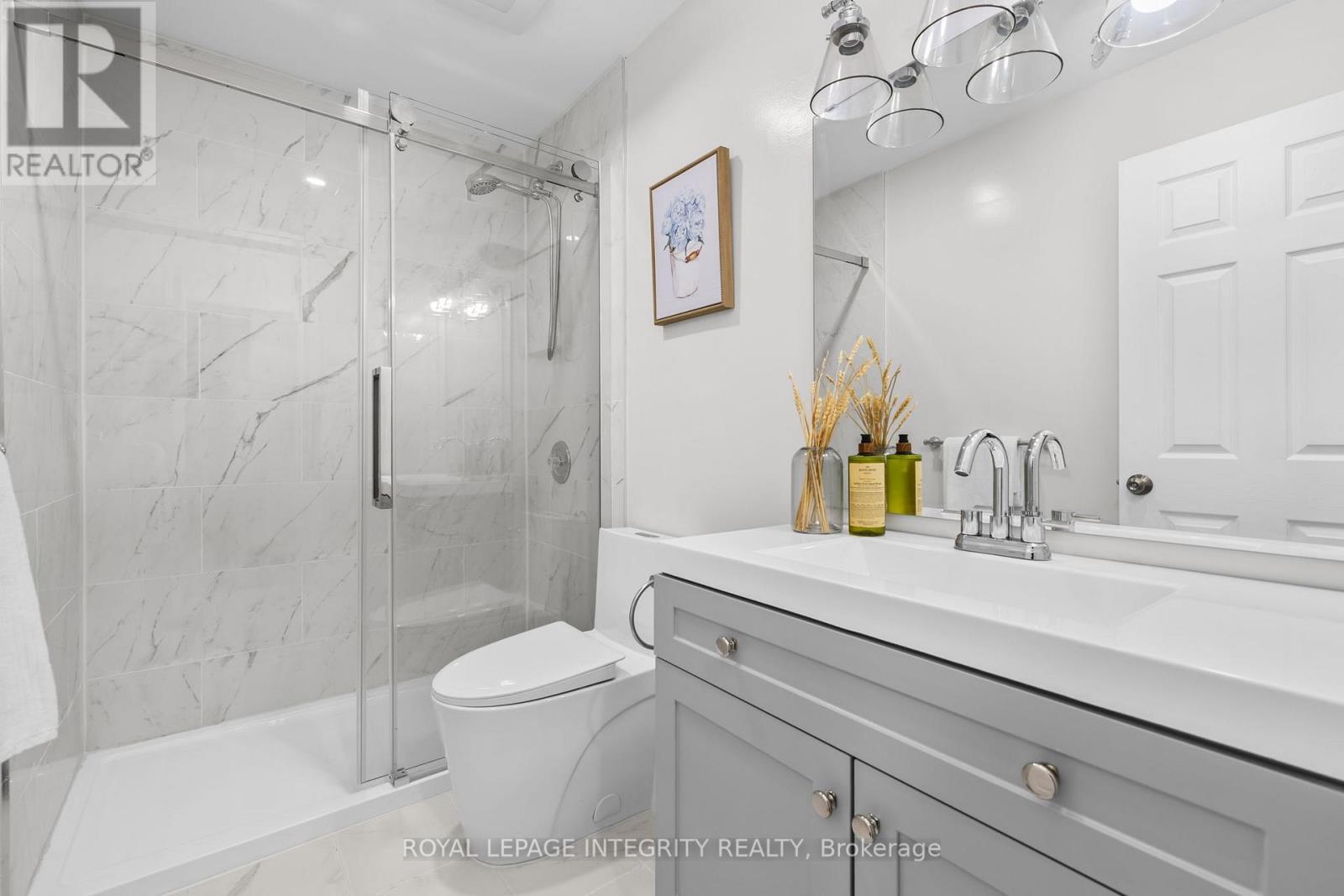 83 Saddle Crescent, Ottawa, ON - Indoor Photo Showing Bathroom
