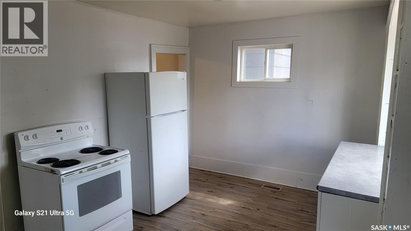1154 Athol Street, Regina, SK - Indoor Photo Showing Kitchen