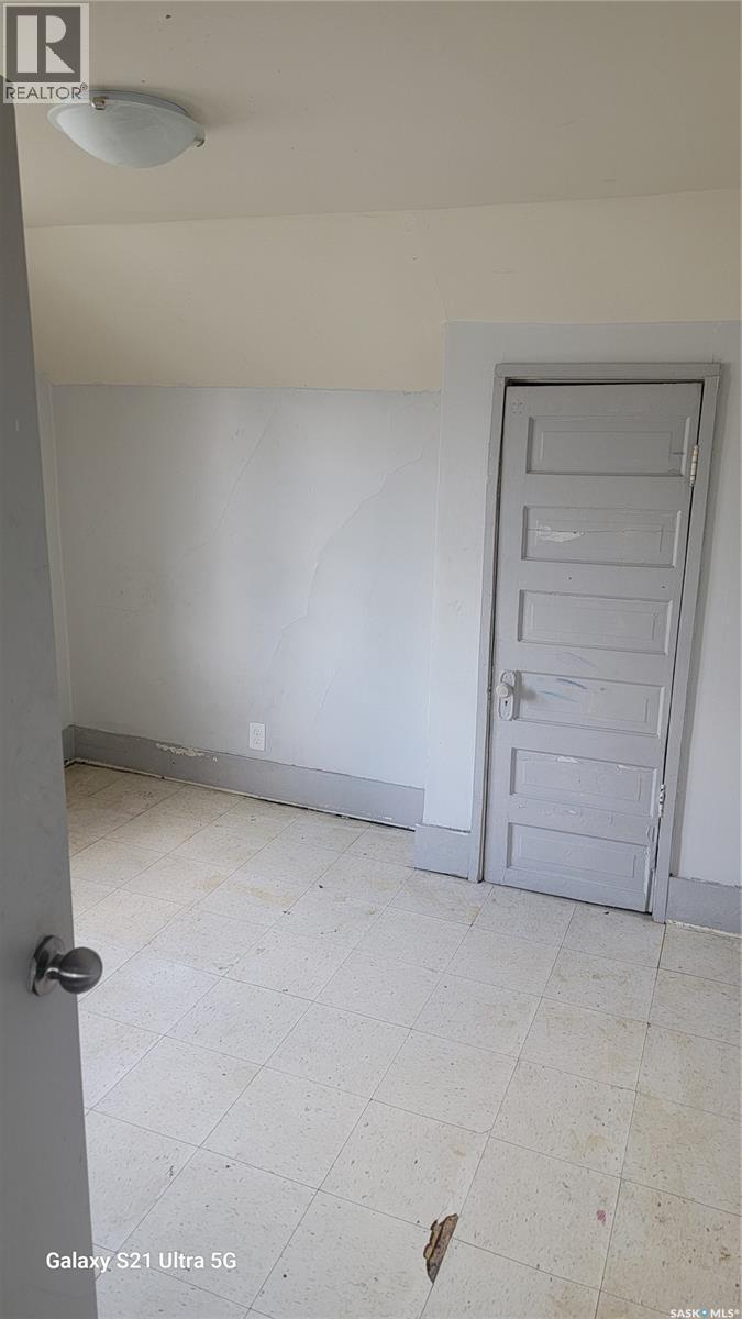 1154 Athol Street, Regina, SK - Indoor