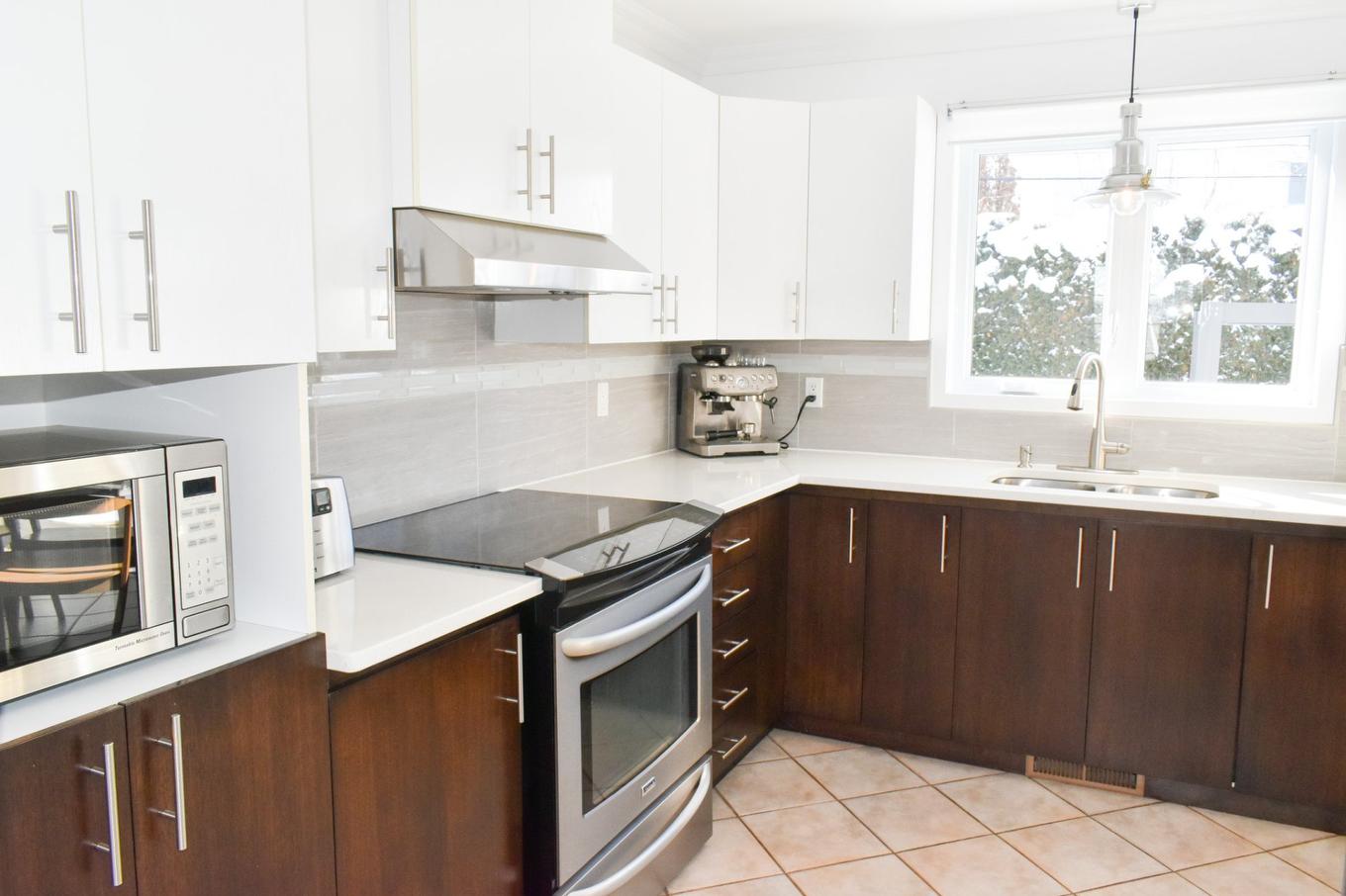Cuisine - 775 Rue De La Batiscan, Drummondville, QC - Indoor Photo Showing Kitchen With Double Sink