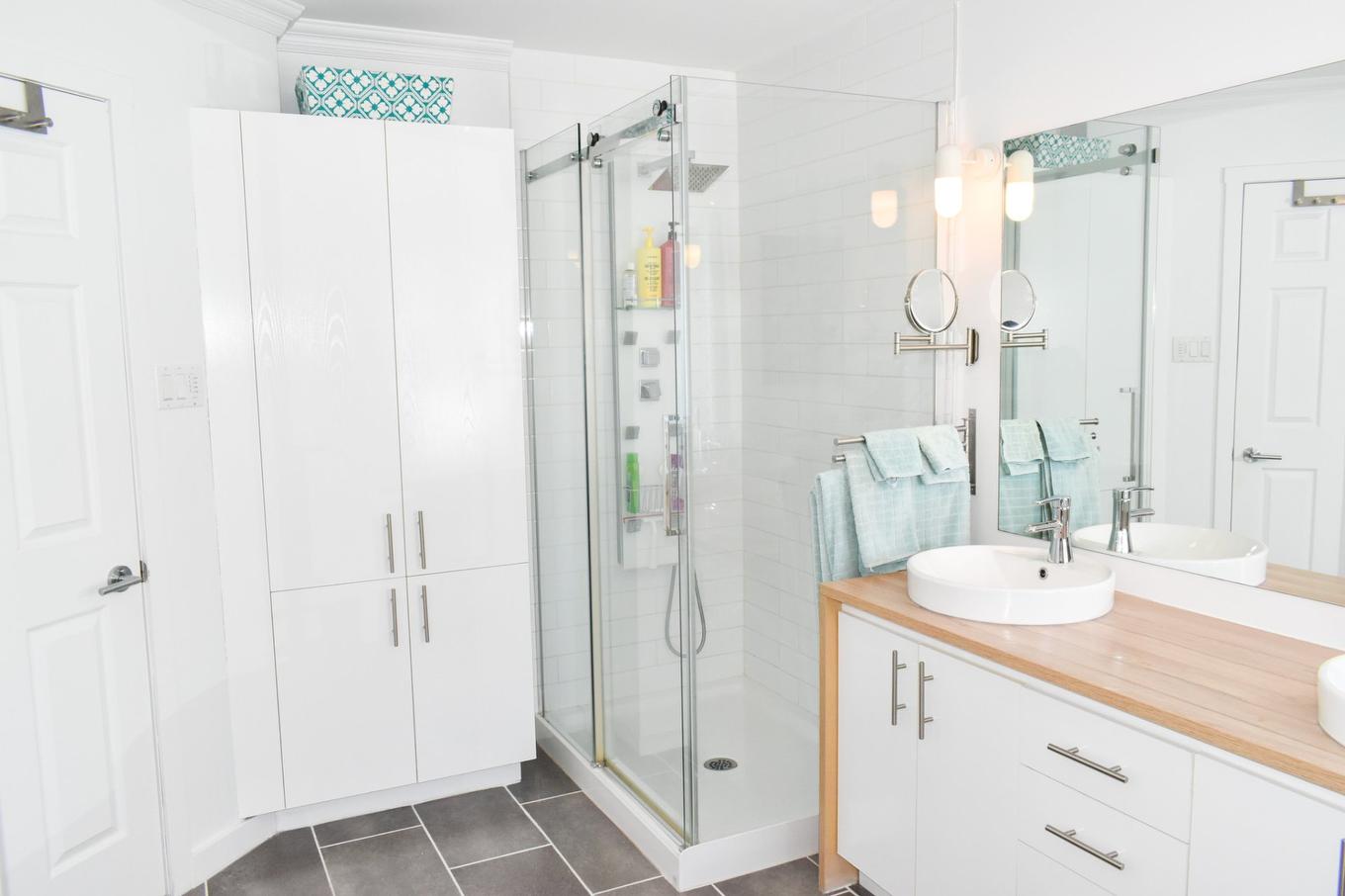 Salle de bains - 775 Rue De La Batiscan, Drummondville, QC - Indoor Photo Showing Bathroom