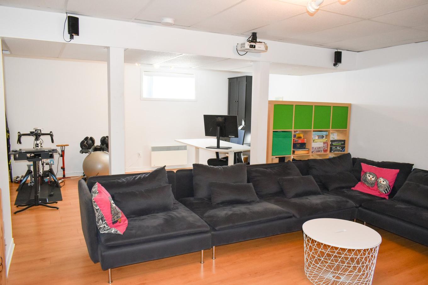 Salle familiale - 775 Rue De La Batiscan, Drummondville, QC - Indoor Photo Showing Living Room