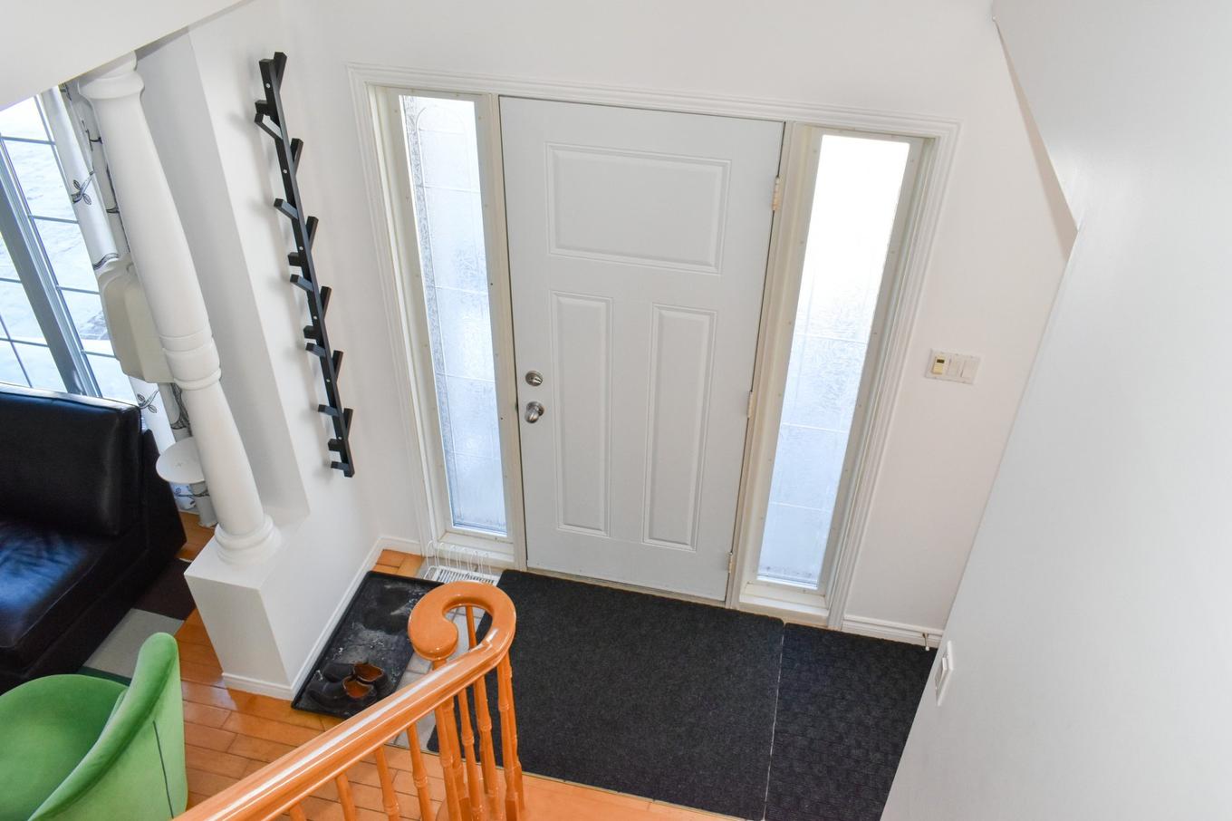 Hall d'entrée/Vestibule - 775 Rue De La Batiscan, Drummondville, QC - Indoor Photo Showing Other Room