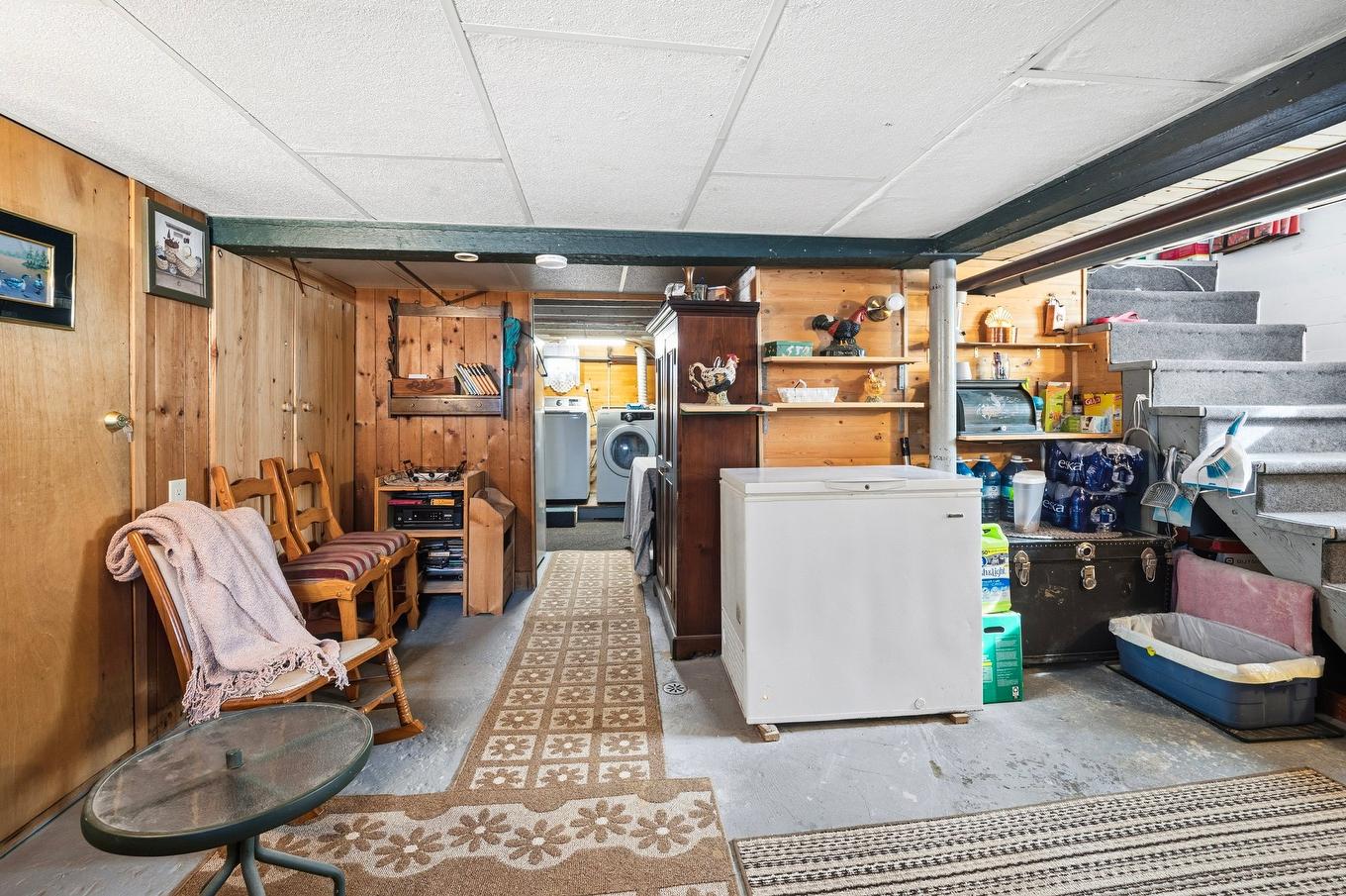 Salle familiale - 596 2E Rue, Saint-Jean-Sur-Richelieu, QC - Indoor