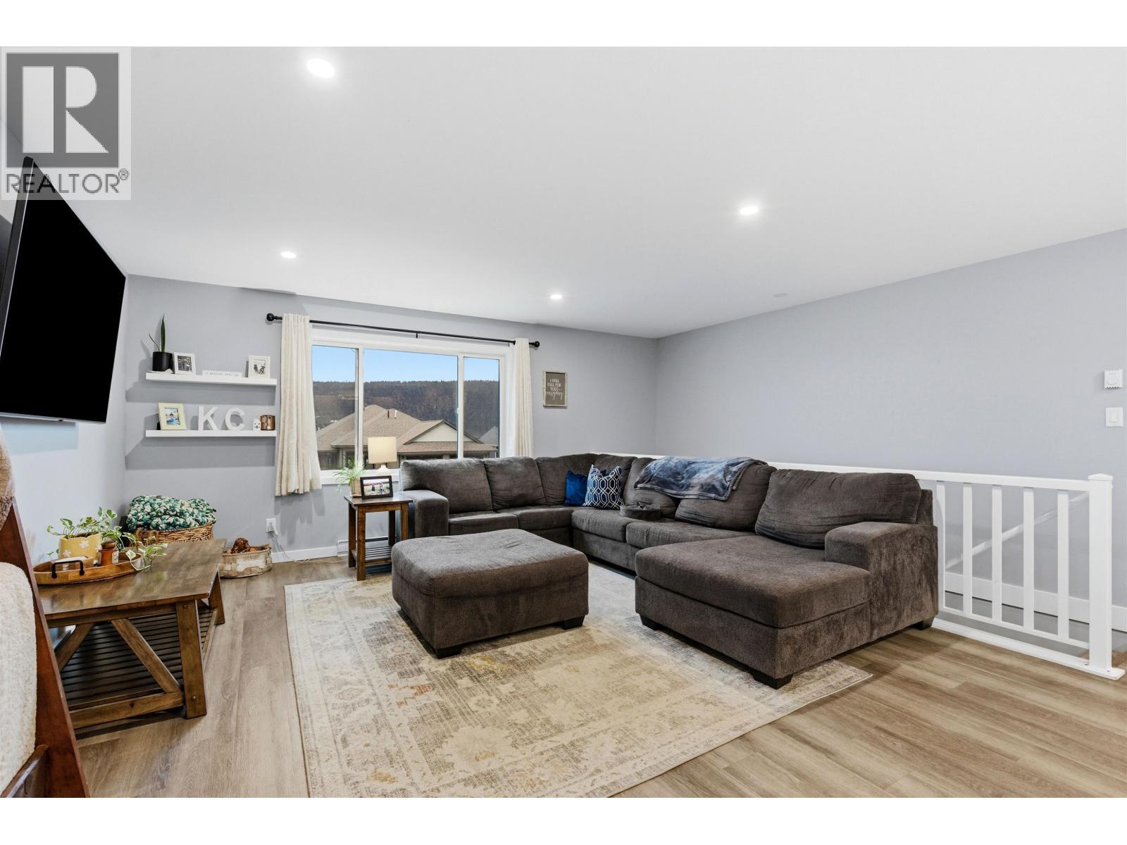 2532 Gopher Drive, Williams Lake, BC - Indoor Photo Showing Living Room