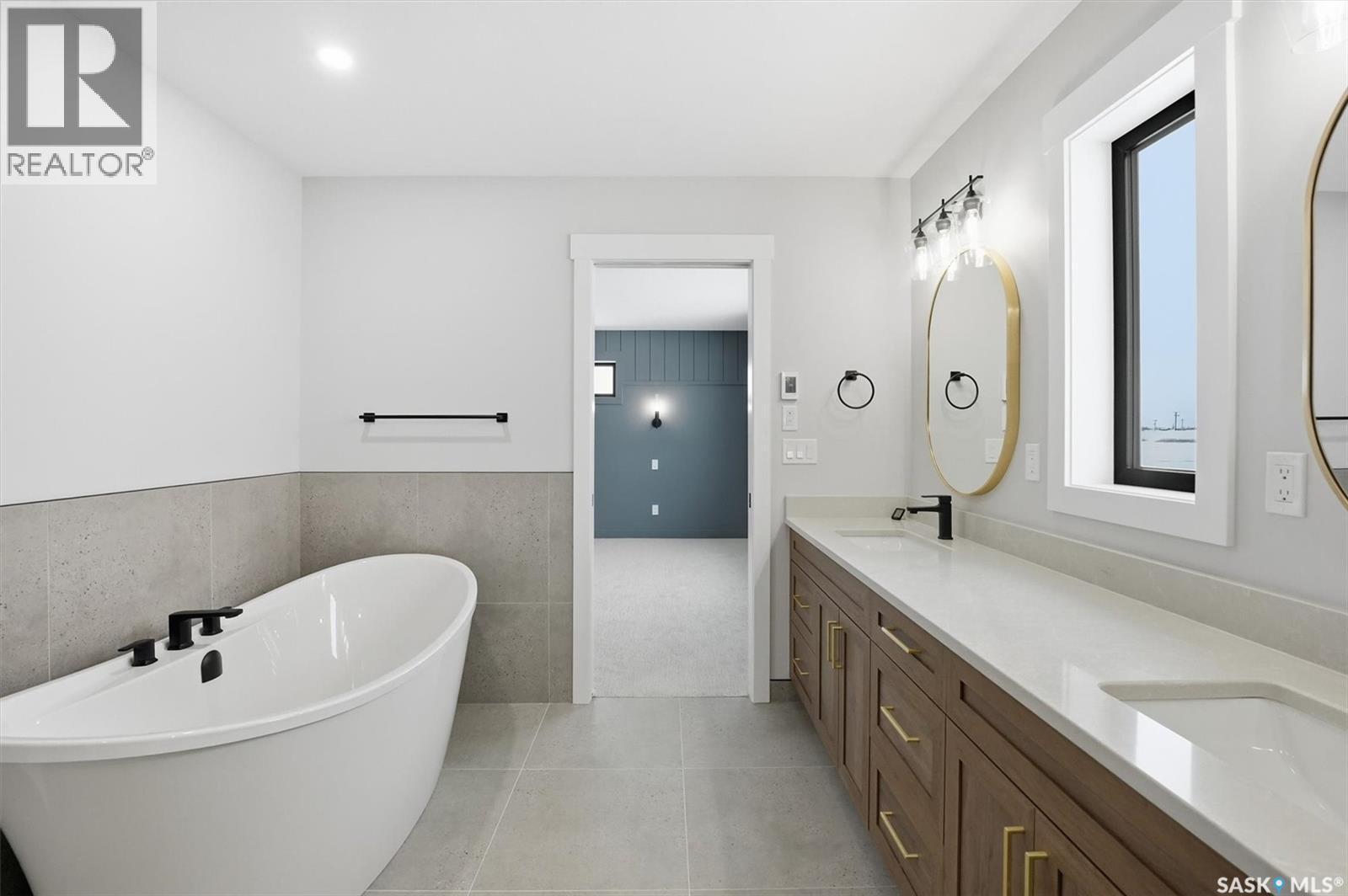 166 Cockroft Manor, Saskatoon, SK - Indoor Photo Showing Bathroom