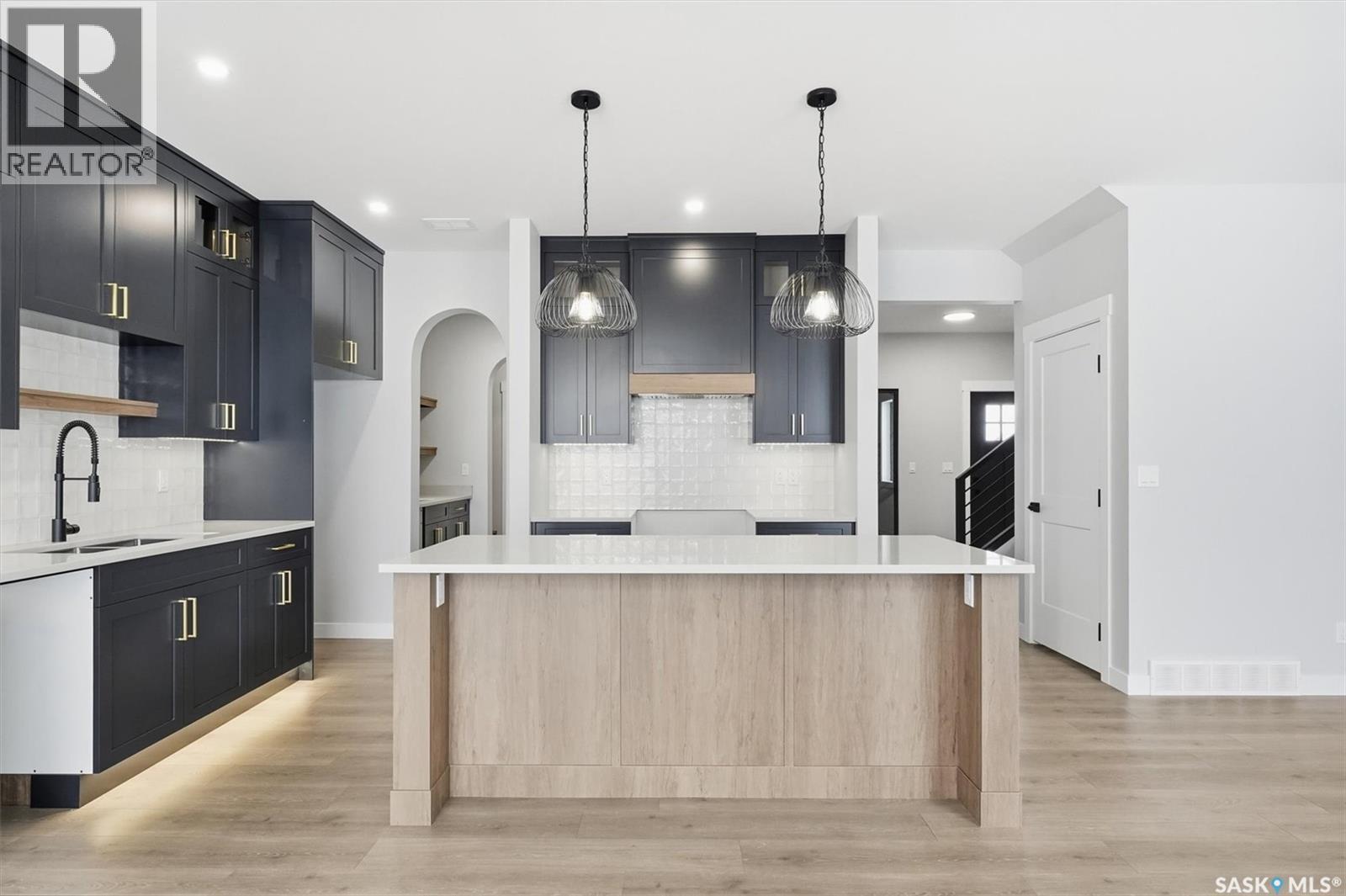 166 Cockroft Manor, Saskatoon, SK - Indoor Photo Showing Kitchen With Upgraded Kitchen