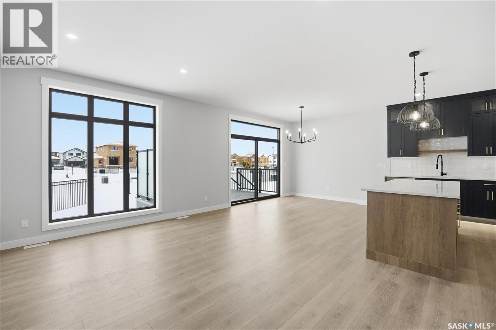 166 Cockroft Manor, Saskatoon, SK - Indoor