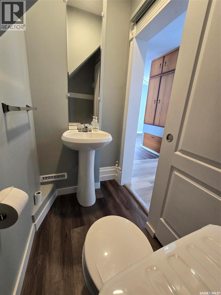 806 Pheasant Street, Grenfell, SK - Indoor Photo Showing Bathroom