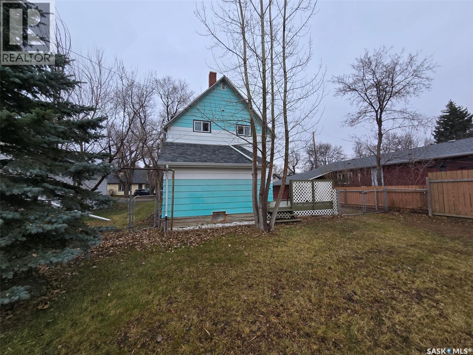 806 Pheasant Street, Grenfell, SK - Outdoor