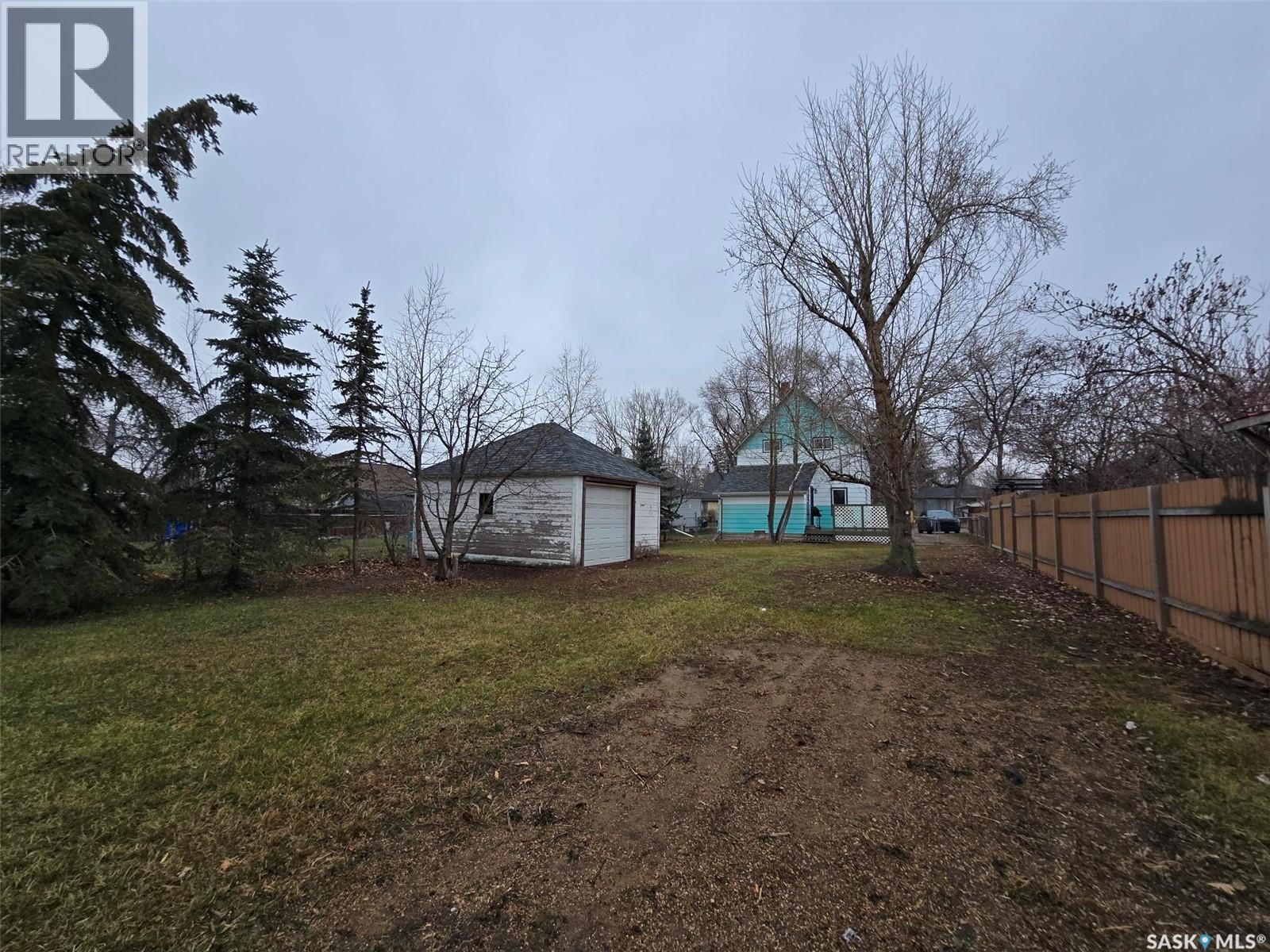 806 Pheasant Street, Grenfell, SK - Outdoor