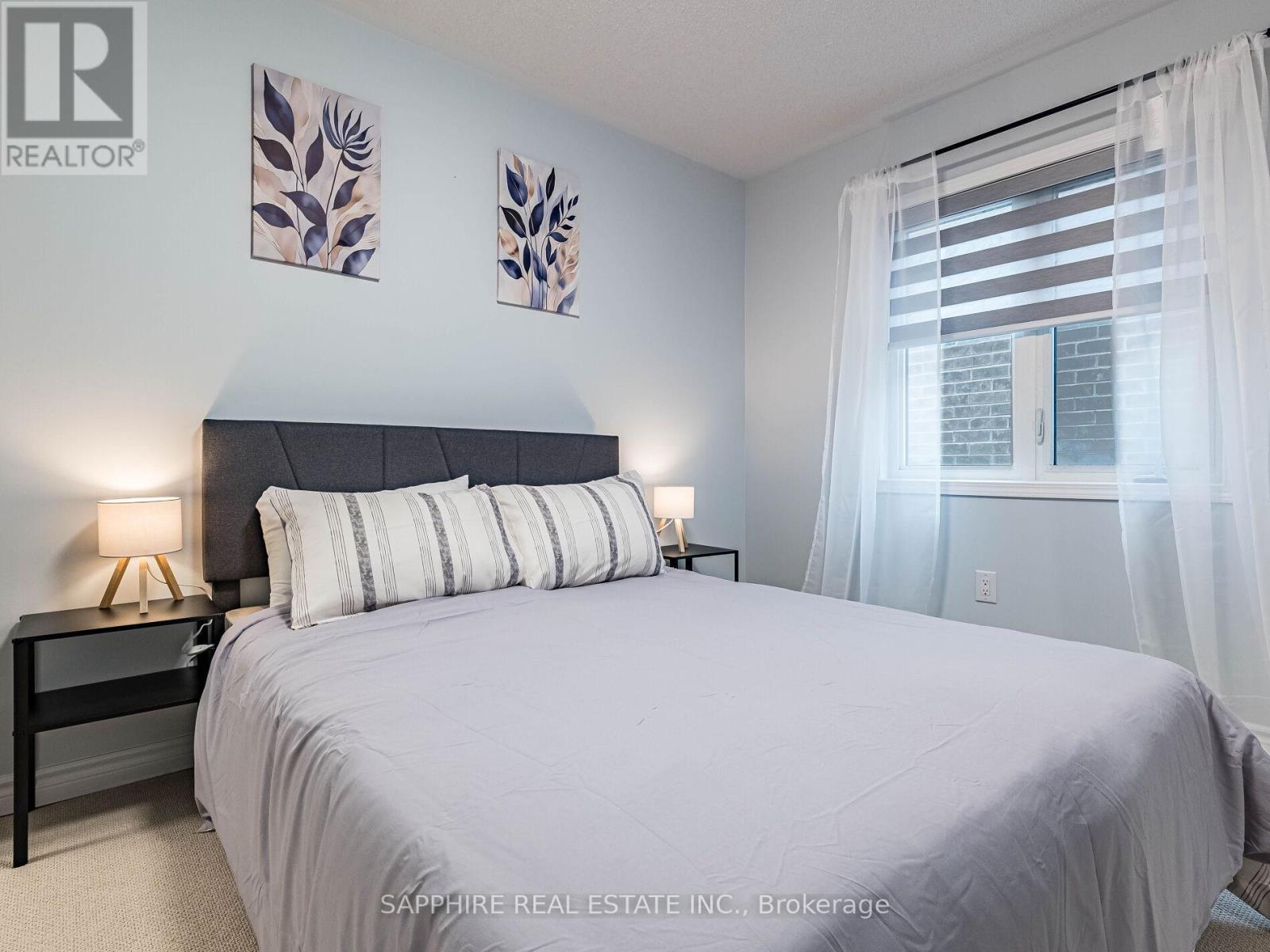 325 Trudeau Drive E, Milton, ON - Indoor Photo Showing Bedroom