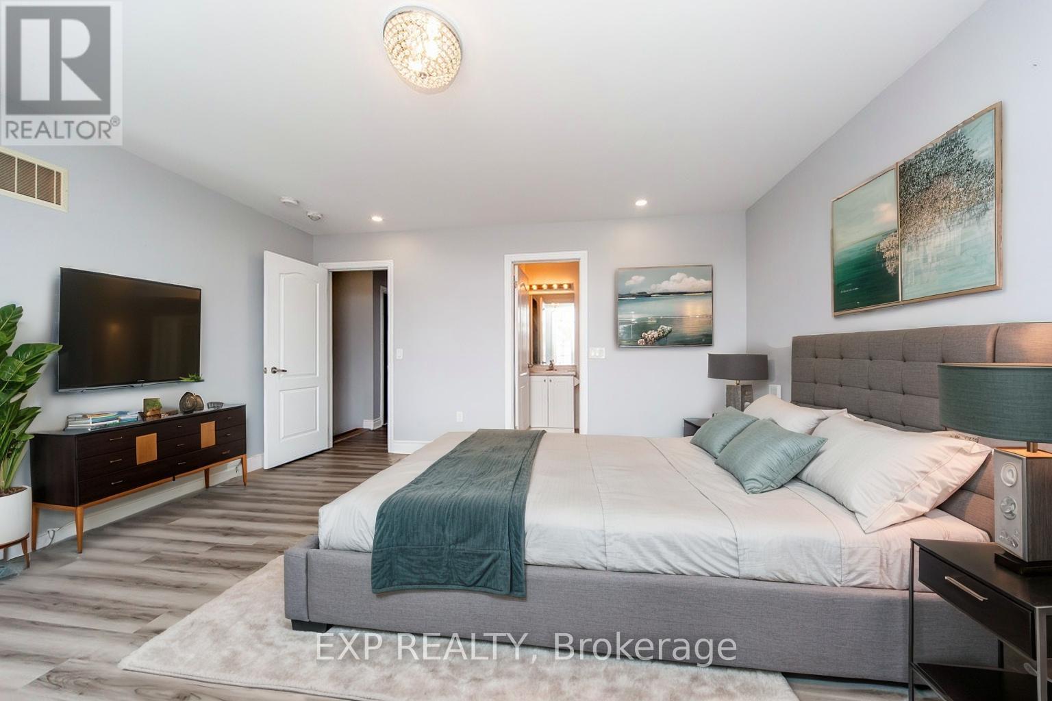 734 Cook Crescent, Shelburne, ON - Indoor Photo Showing Bedroom