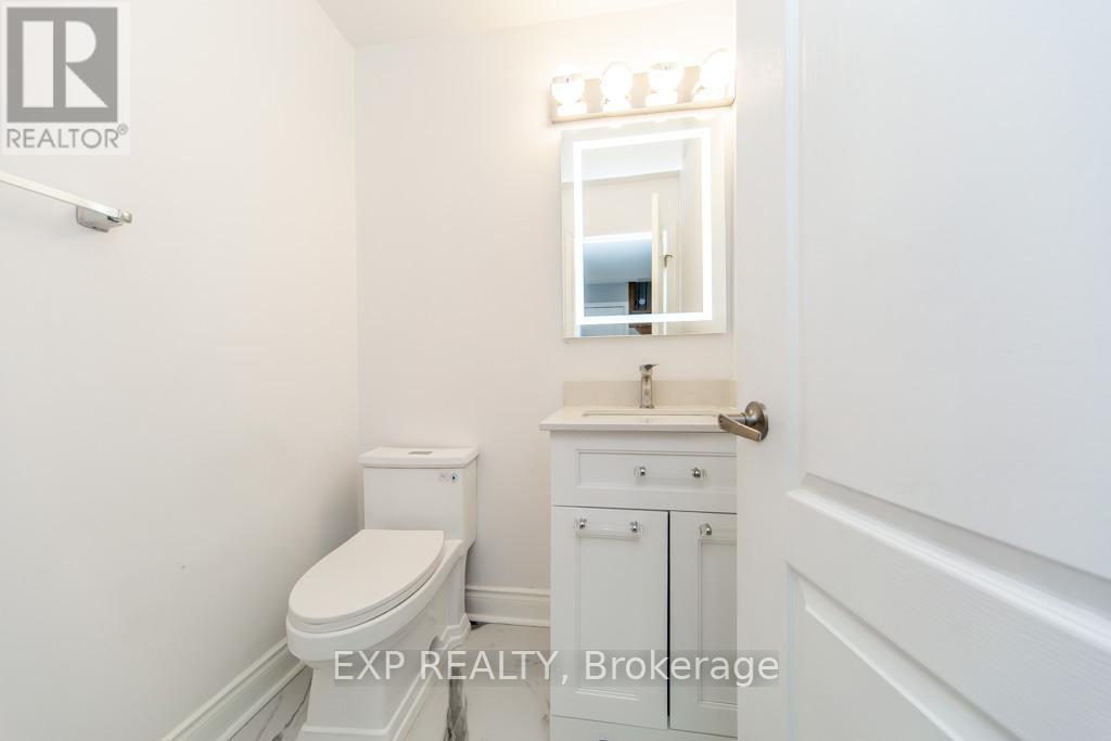 734 Cook Crescent, Shelburne, ON - Indoor Photo Showing Bathroom