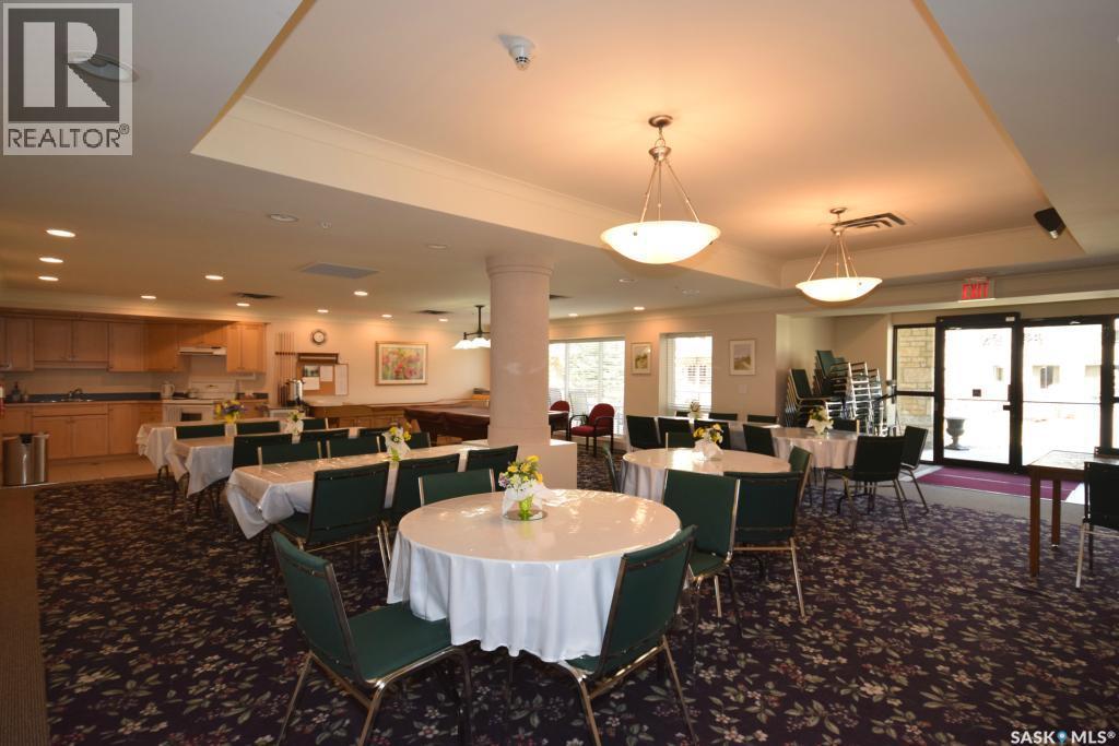 207 1622 Acadia Drive, Saskatoon, SK - Indoor Photo Showing Dining Room