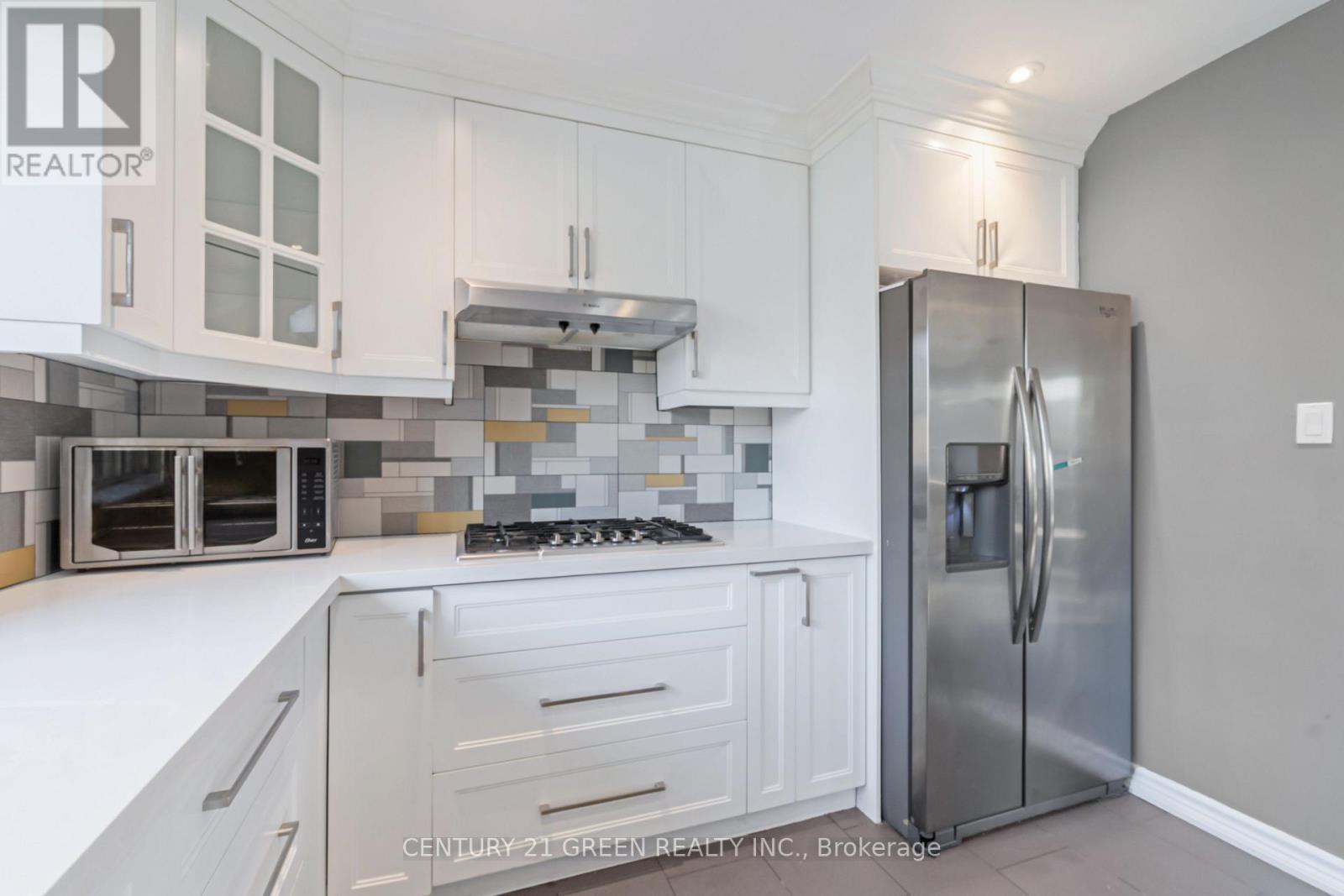 1303 Bunnell Drive, Burlington, ON - Indoor Photo Showing Kitchen