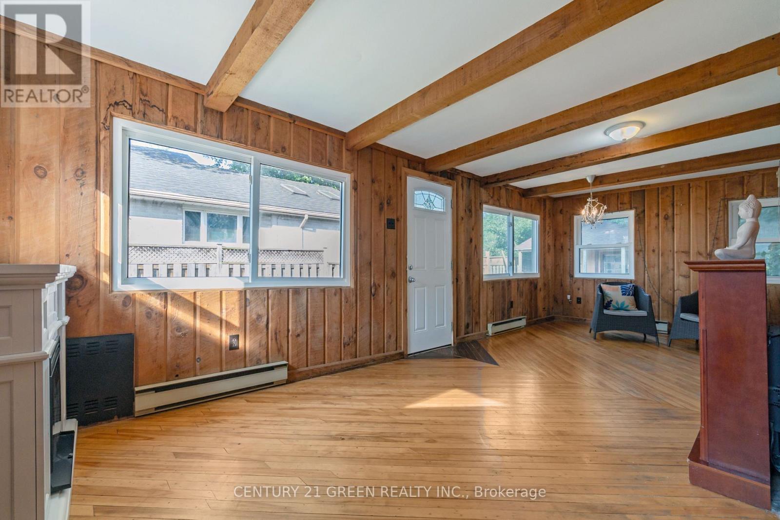 1303 Bunnell Drive, Burlington, ON - Indoor Photo Showing Other Room