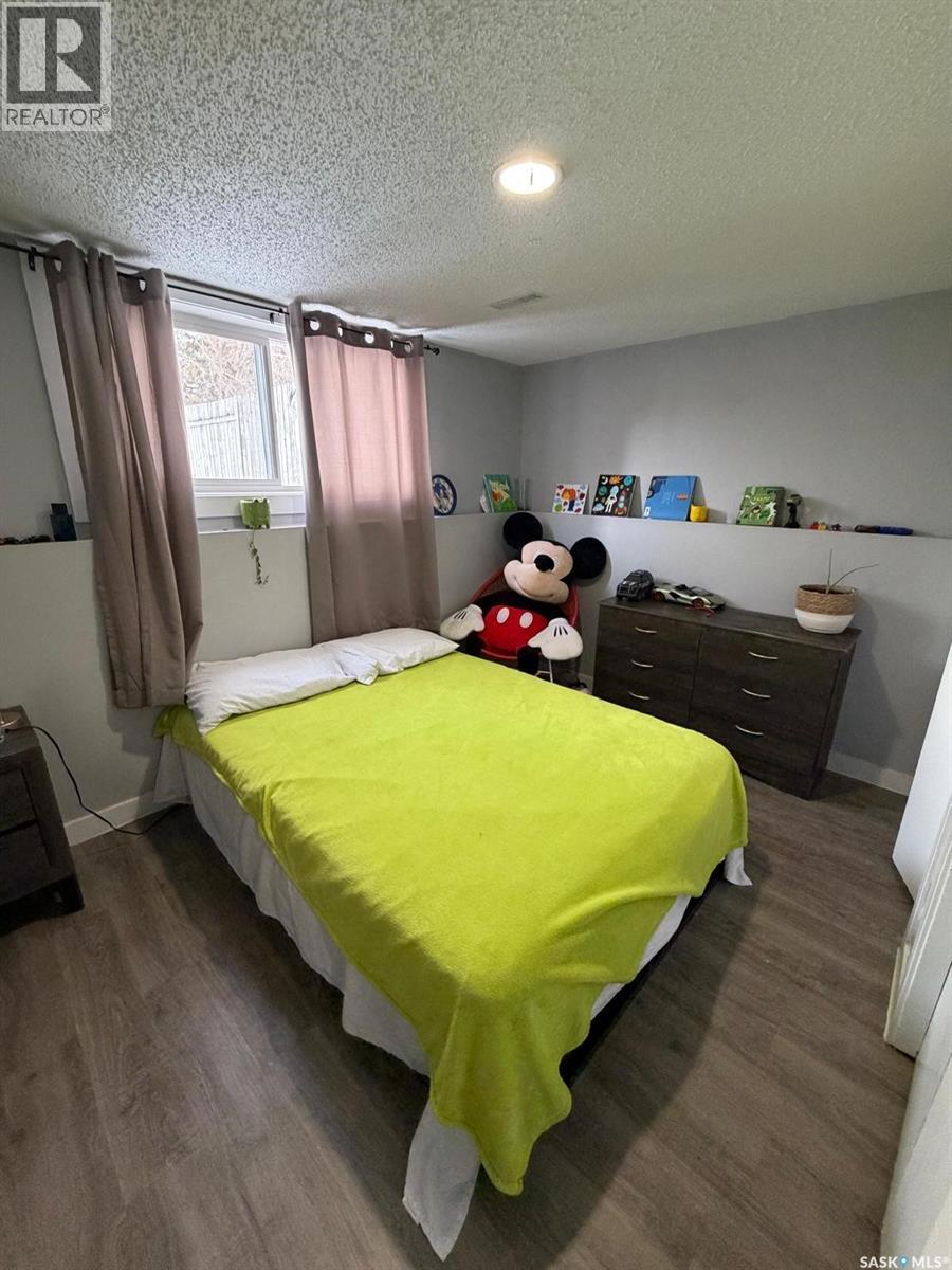 118 Clancy Drive, Saskatoon, SK - Indoor Photo Showing Bedroom