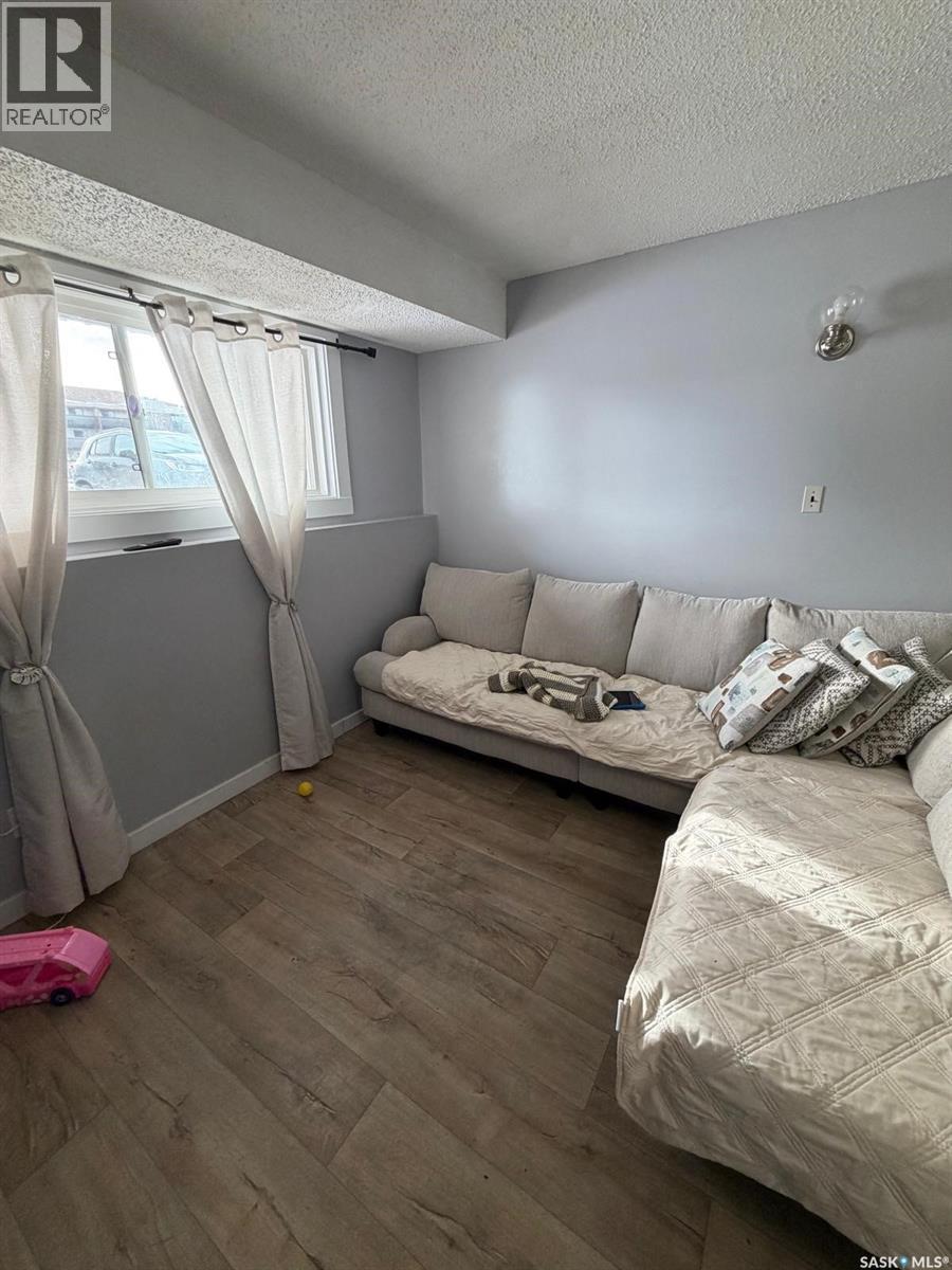 118 Clancy Drive, Saskatoon, SK - Indoor Photo Showing Other Room