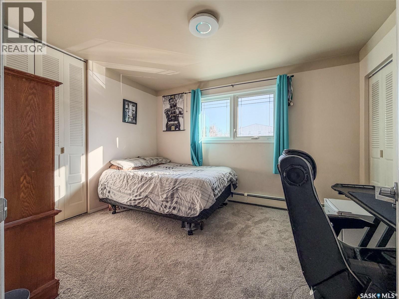 405 5Th Street E, Shaunavon, SK - Indoor