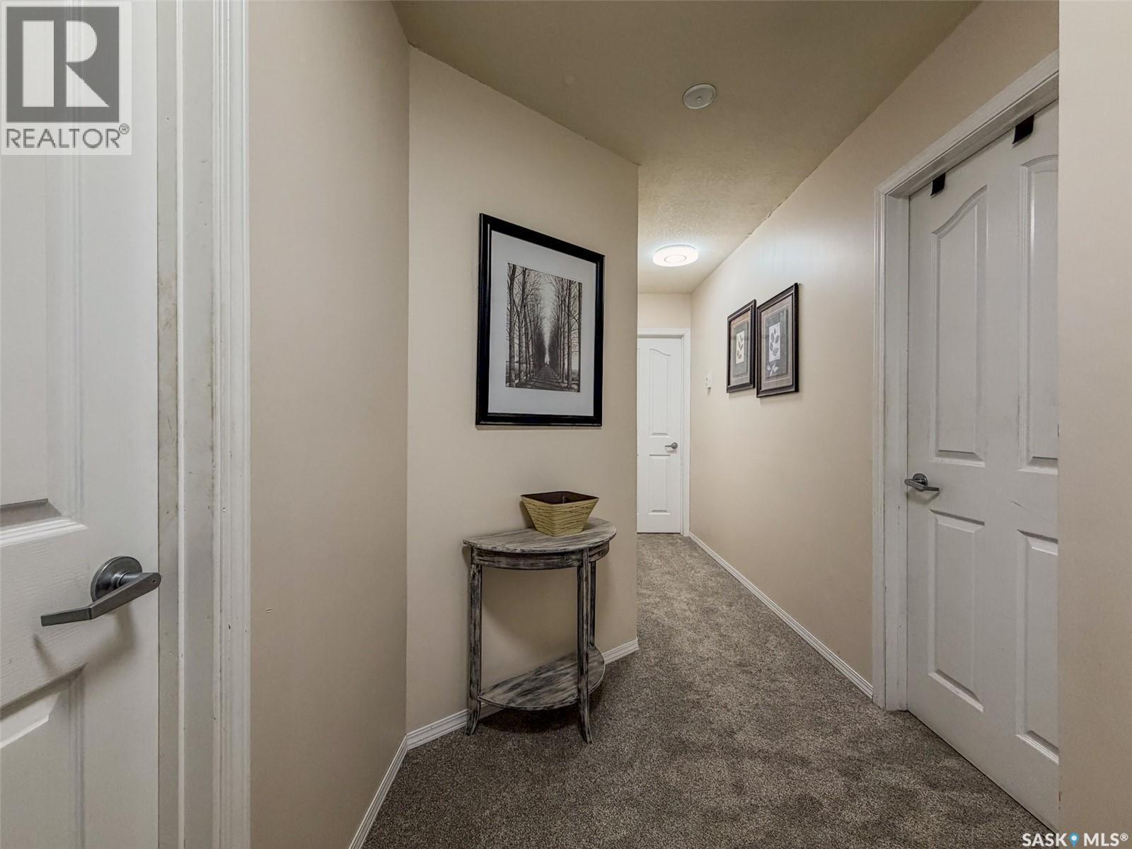 405 5Th Street E, Shaunavon, SK - Indoor Photo Showing Other Room