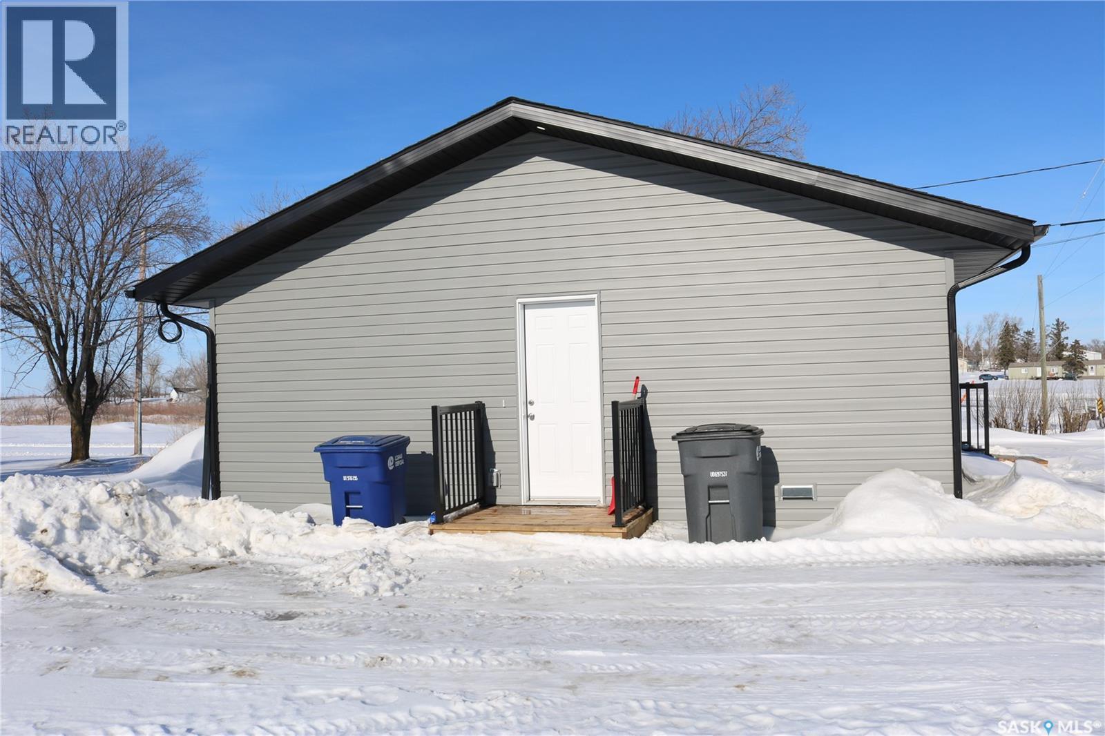 511 1St Avenue, Wapella, SK - Outdoor With Exterior