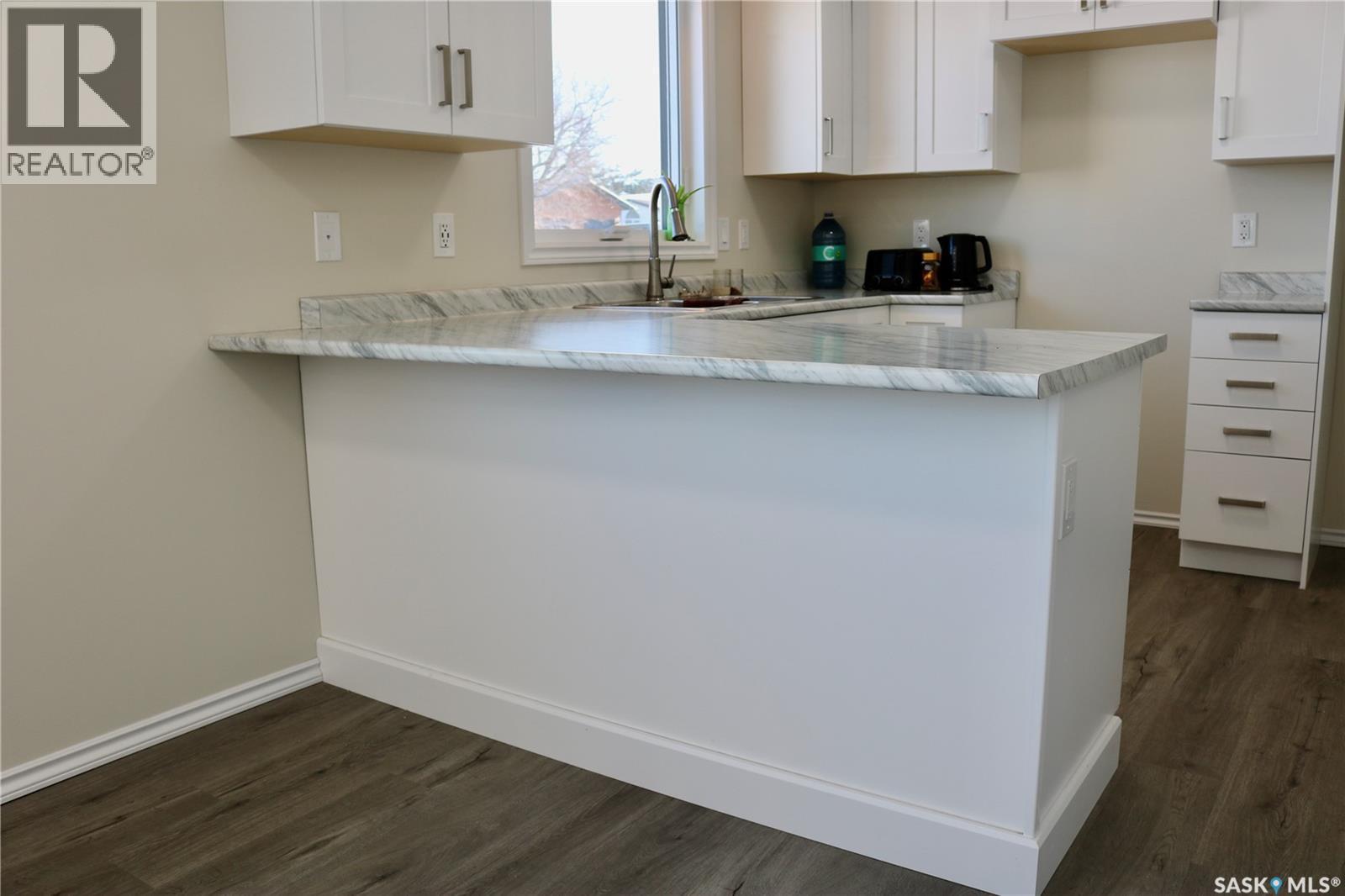 511 1St Avenue, Wapella, SK - Indoor Photo Showing Kitchen