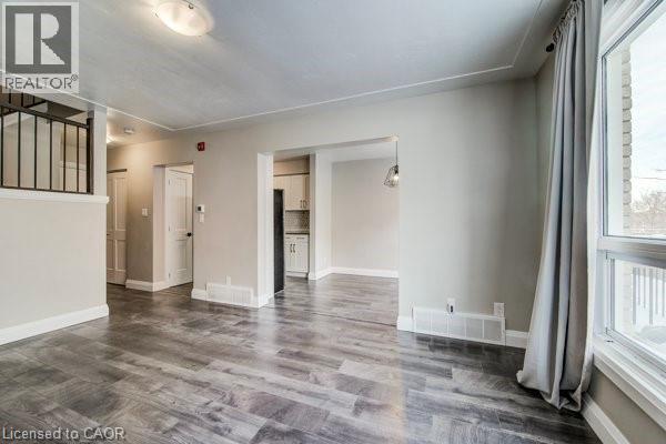 417 Garden Street, Cambridge, ON - Indoor Photo Showing Other Room