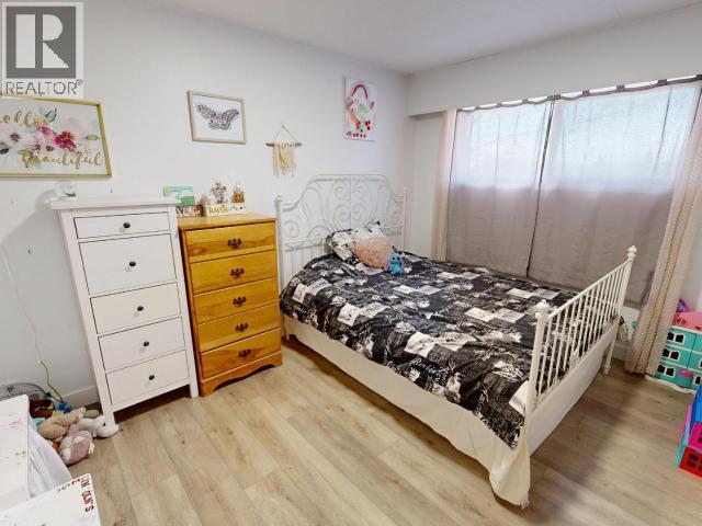 6519 King Ave, Powell River, BC - Indoor Photo Showing Bedroom