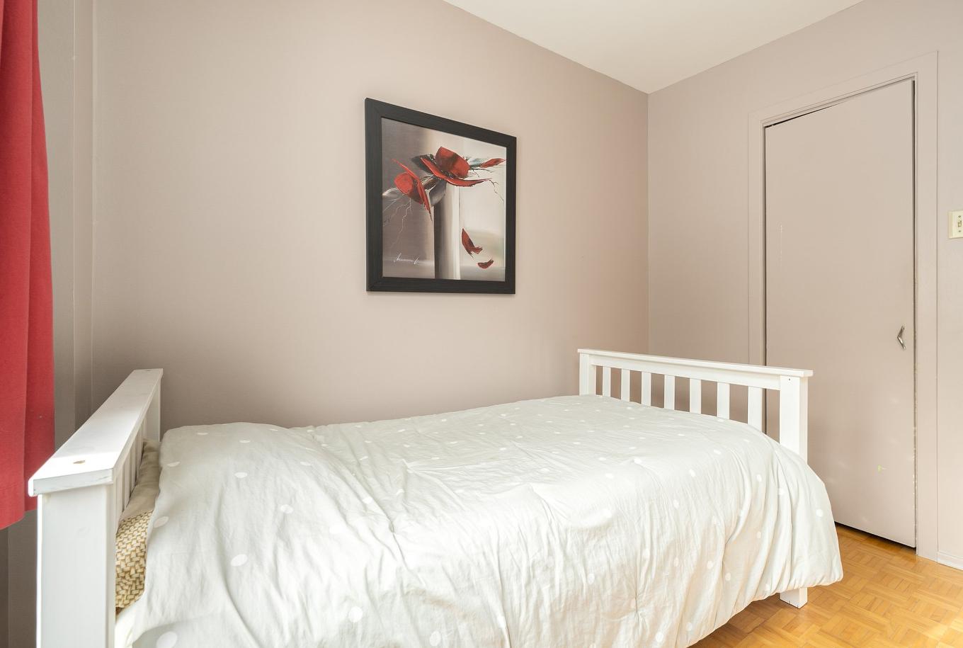 Bedroom - 4517 Rue De Namur, Montréal (Pierrefonds-Roxboro), QC - Indoor Photo Showing Bedroom