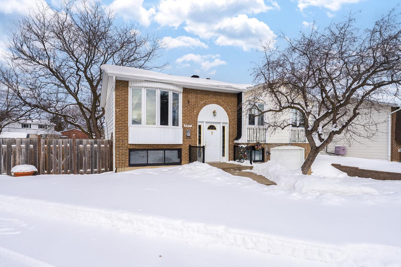 Frontage - 4517 Rue De Namur, Montréal (Pierrefonds-Roxboro), QC - Outdoor With Facade