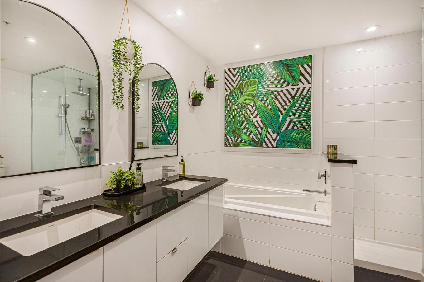 Ensuite bathroom - 316-4959 Rue Jean-Talon O., Montréal (Côte-Des-Neiges/Notre-Dame-De-Grâce), QC - Indoor Photo Showing Bathroom