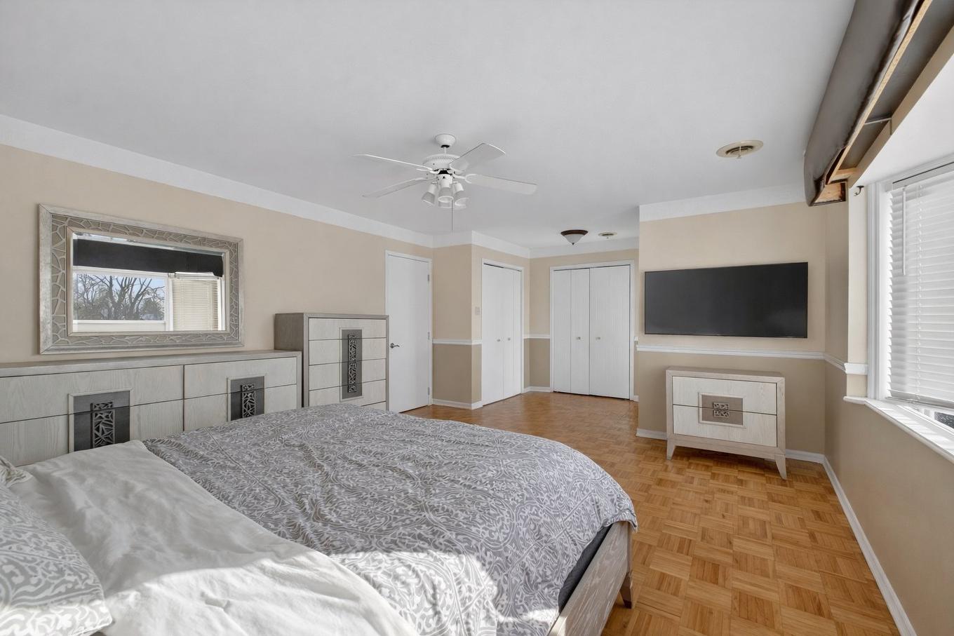 Primary bedroom - 435 Rue Lucien-Milette, Longueuil (Saint-Hubert), QC - Indoor Photo Showing Bedroom