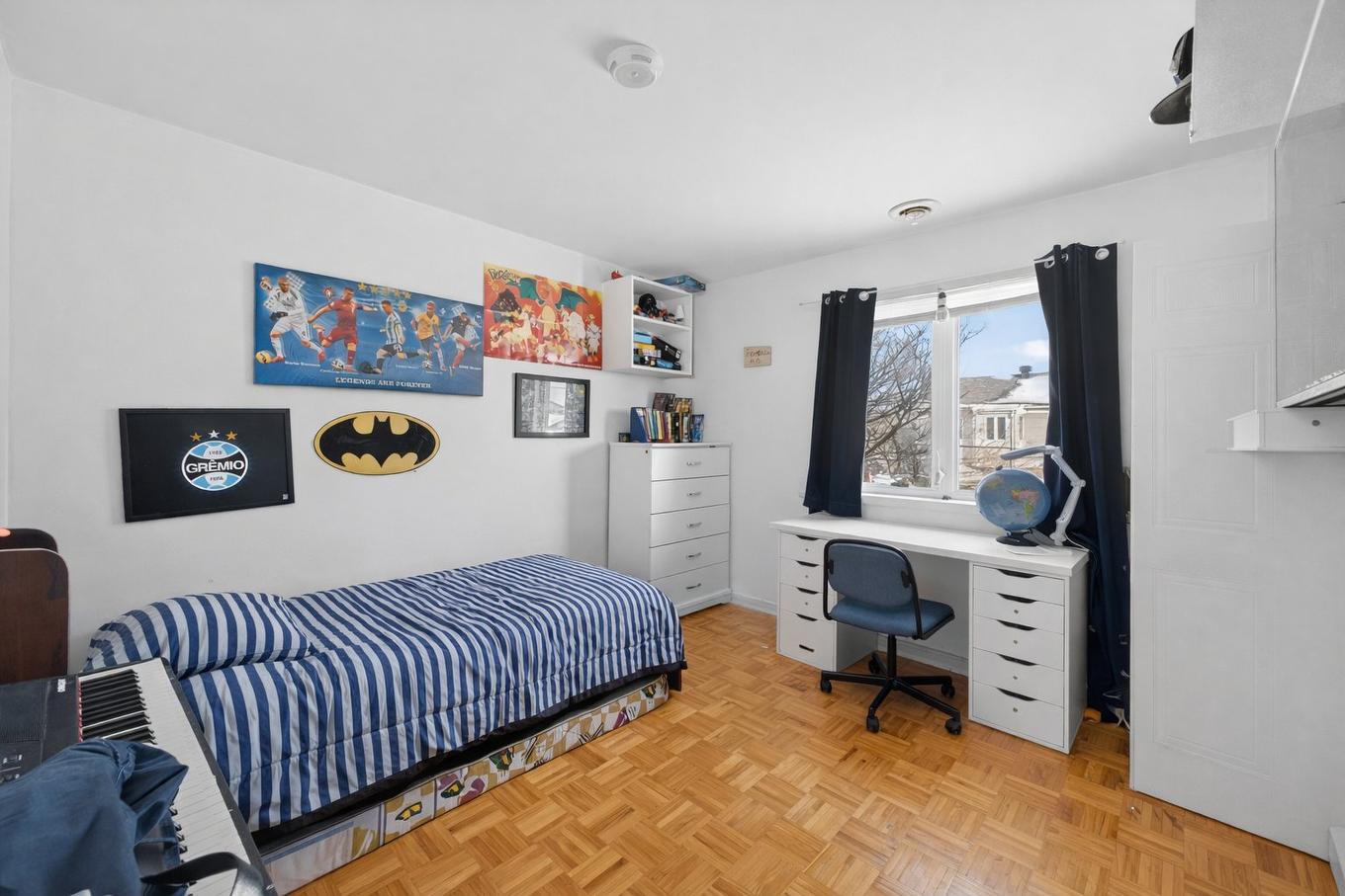 Bedroom - 435 Rue Lucien-Milette, Longueuil (Saint-Hubert), QC - Indoor Photo Showing Bedroom