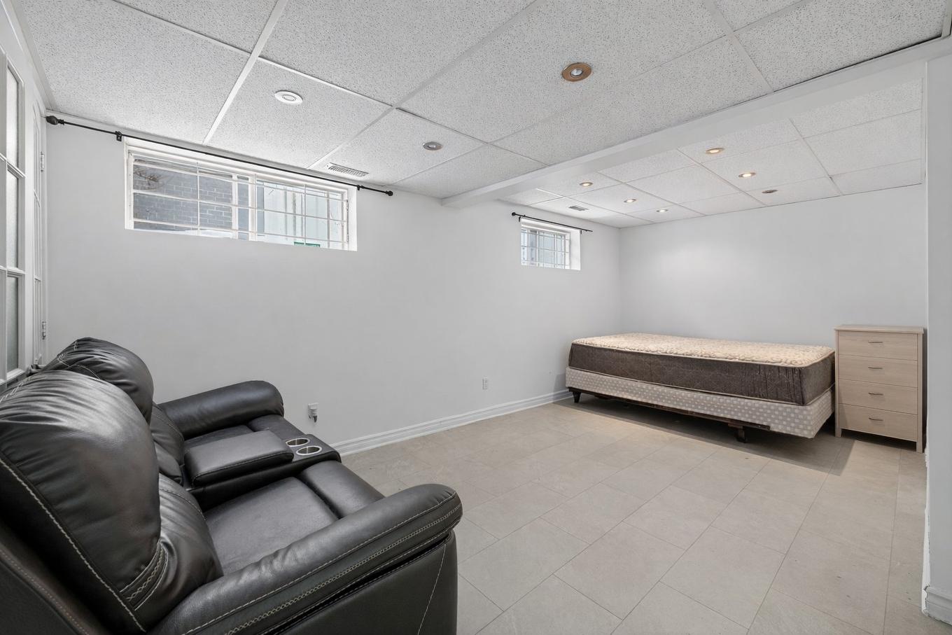 Family room - 435 Rue Lucien-Milette, Longueuil (Saint-Hubert), QC - Indoor