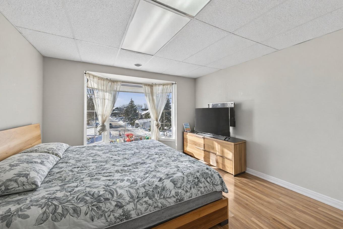 Bedroom - 435 Rue Lucien-Milette, Longueuil (Saint-Hubert), QC - Indoor Photo Showing Bedroom