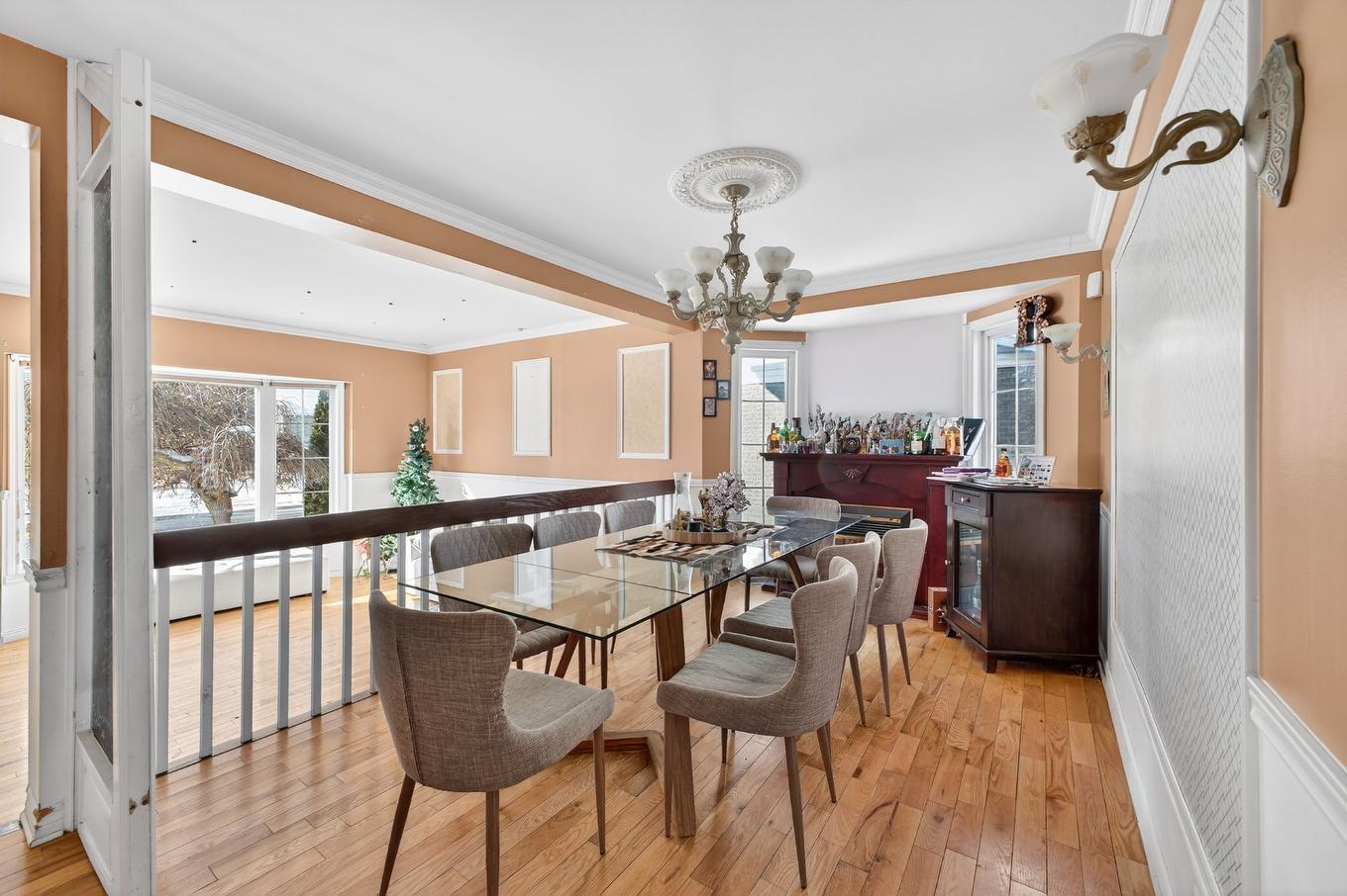 Dining room - 435 Rue Lucien-Milette, Longueuil (Saint-Hubert), QC - Indoor Photo Showing Dining Room