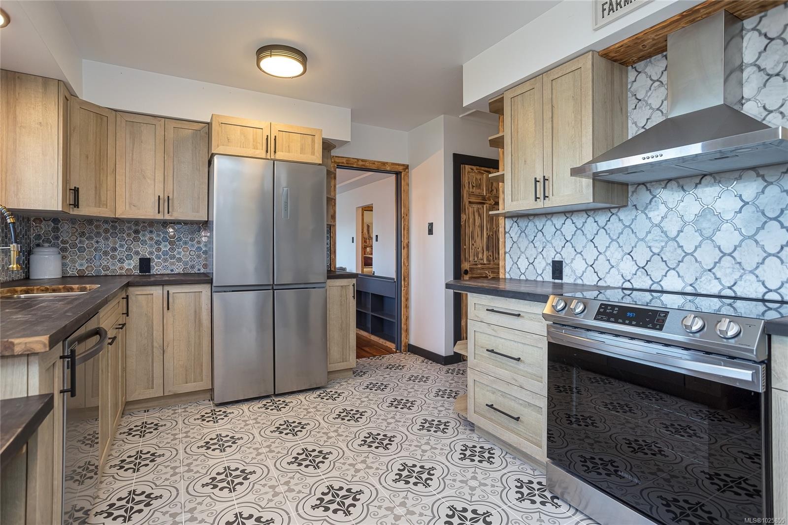 1743 Maple Bay Rd, Duncan, BC