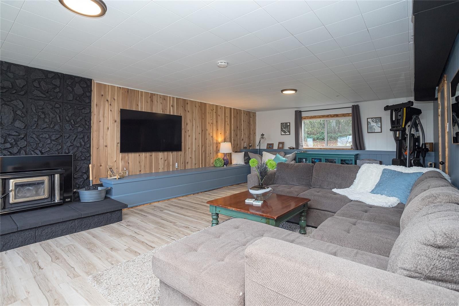 1743 Maple Bay Rd, Duncan, BC