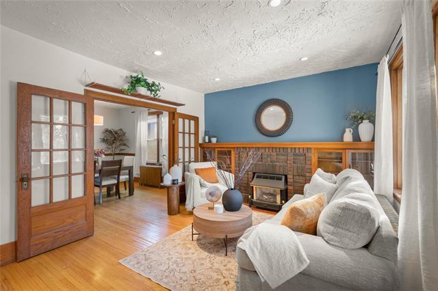 173 Sherburn St, Winnipeg, MB