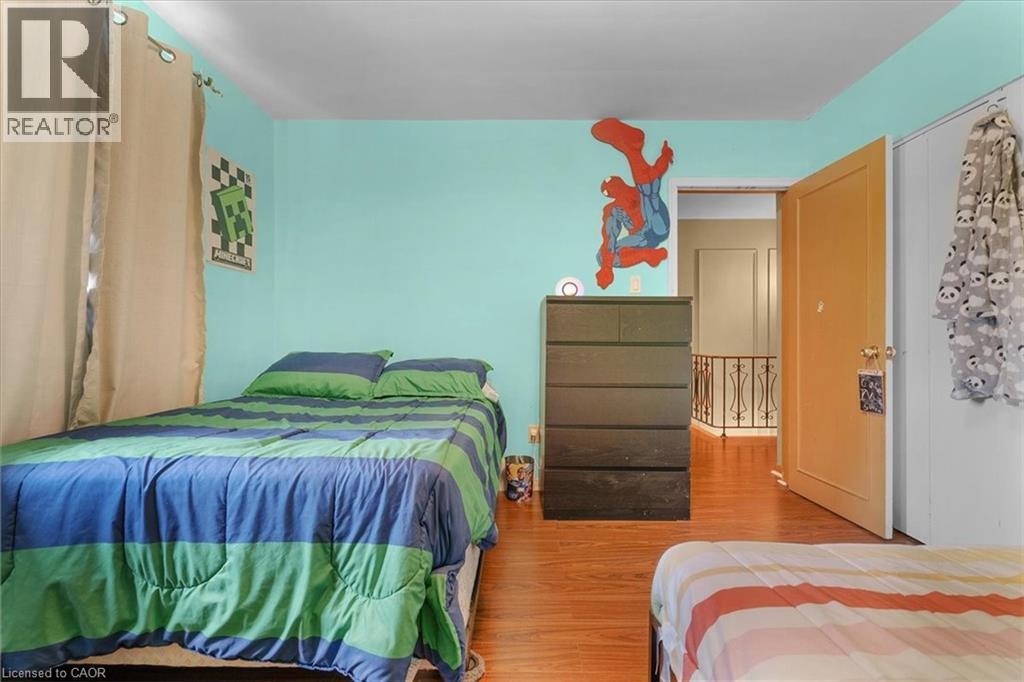 67 Elmhurst Drive, Hamilton, ON - Indoor Photo Showing Bedroom