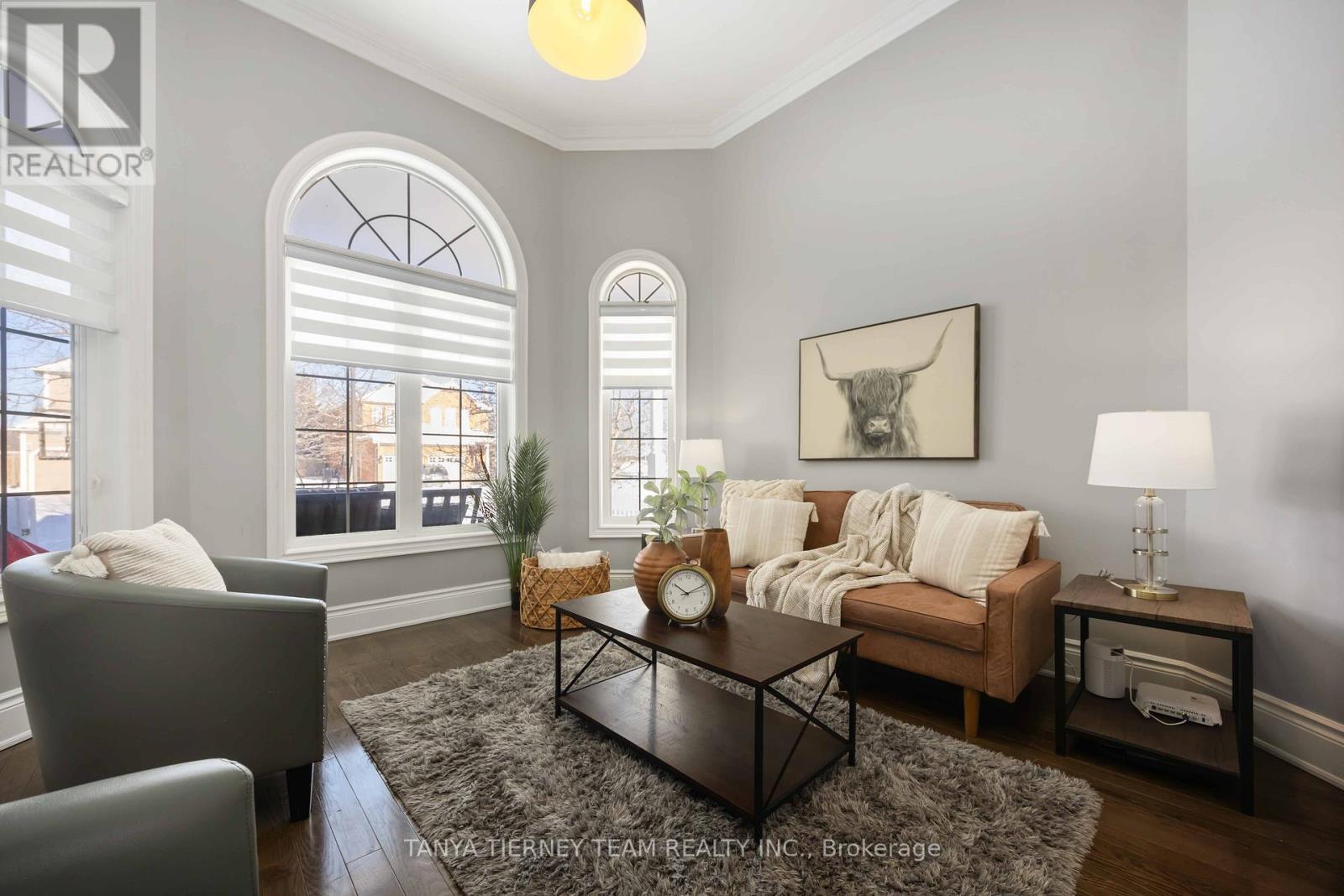 41 Apsley Crescent, Whitby, ON