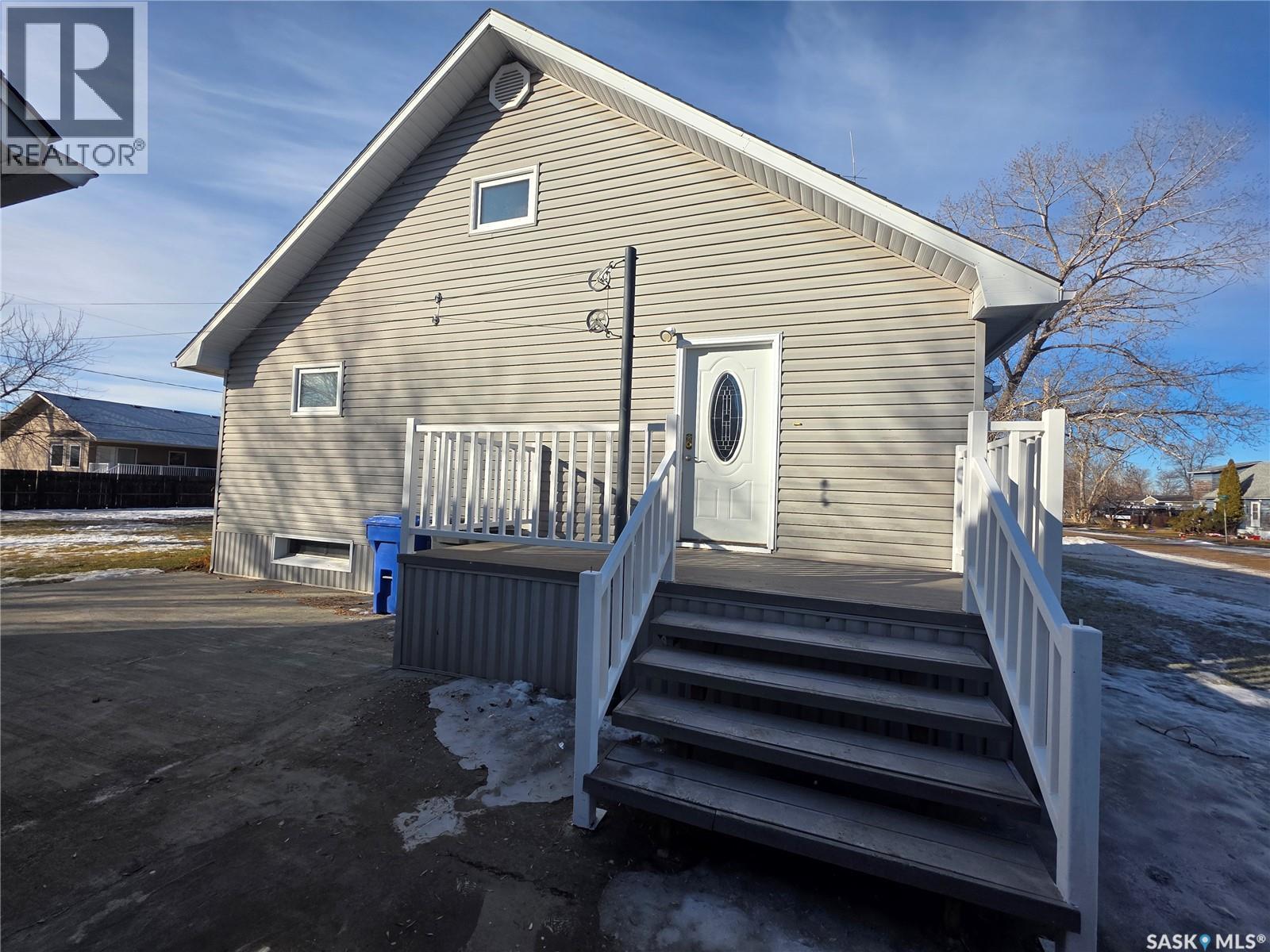342 Tavistock Avenue, Torquay, SK - Outdoor