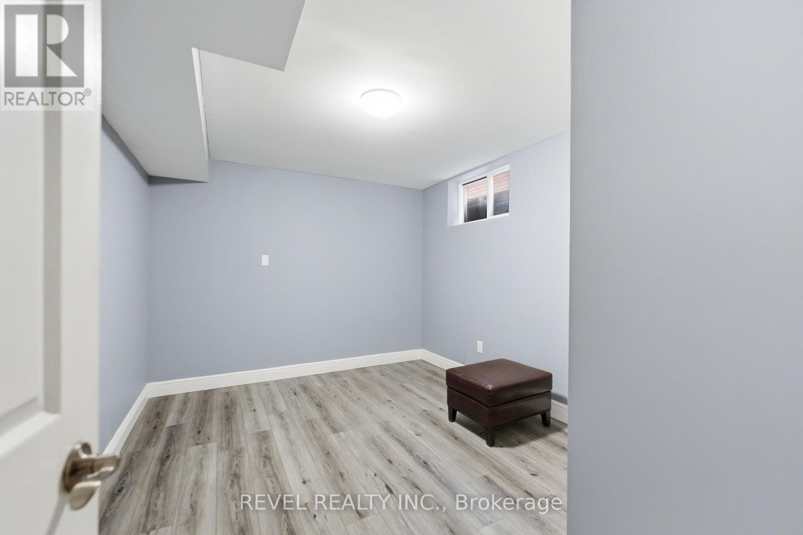 34 Haskins Court, Hamilton, ON - Indoor Photo Showing Other Room